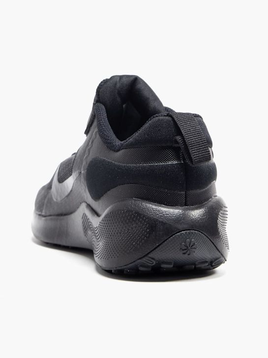 nike revolucije 7 trener Črno deichmann
