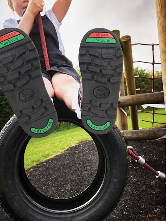 toezone nizke čevlje black deichmann