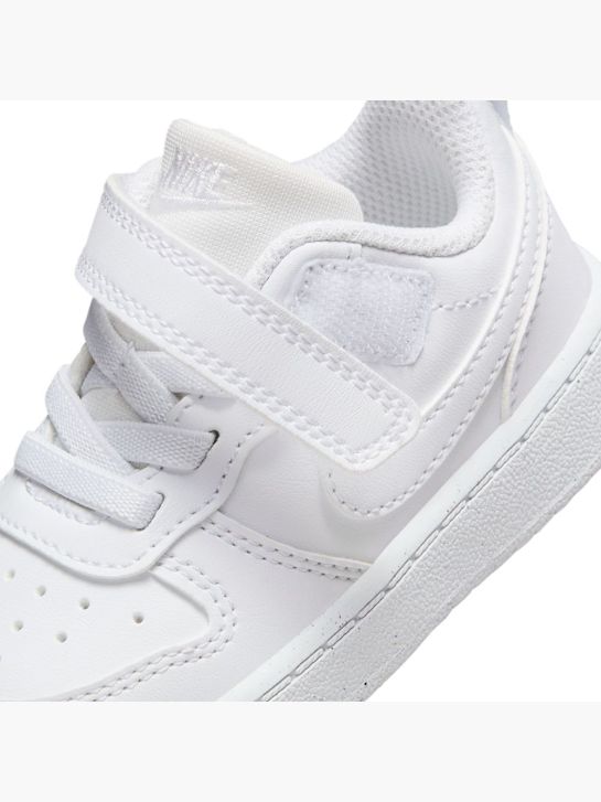nike sodiŠČe borough trener bela deichmann