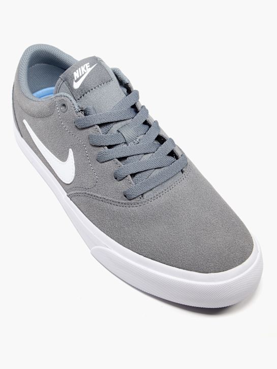 nike polnjenje antilop trener siva deichmann