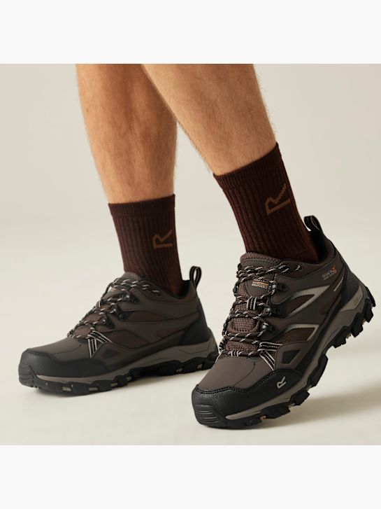 regata hoja čevelj black deichmann