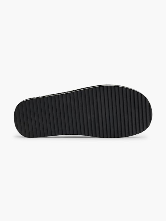 fila hiša natikači black deichmann